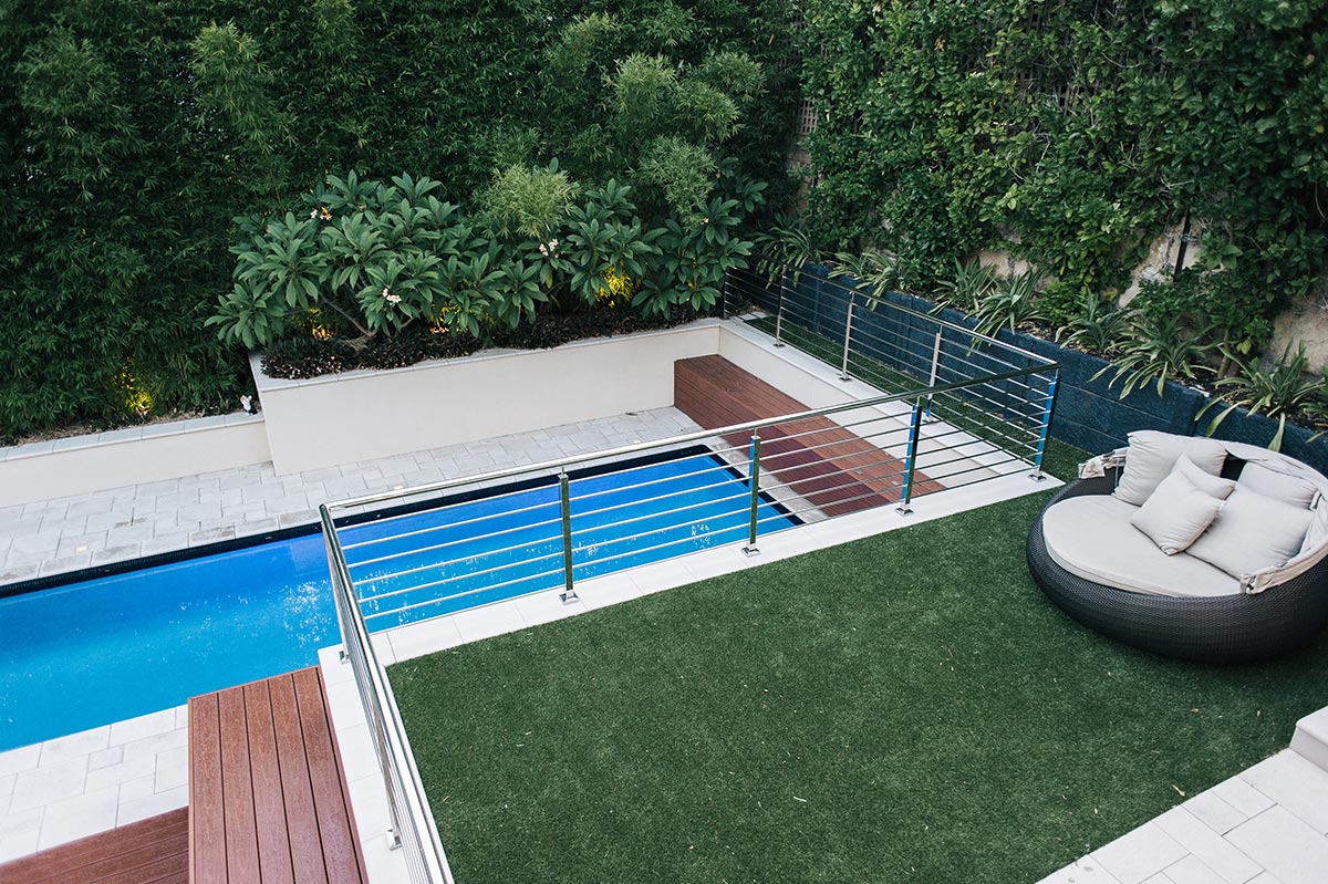 A staggered garden provides spaces for different uses in Perth